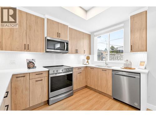 4025 Gellatly Road S Unit# 192, West Kelowna, BC - Indoor Photo Showing Kitchen With Stainless Steel Kitchen