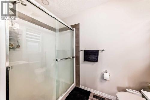 217 Masters Road Se, Calgary, AB - Indoor Photo Showing Bathroom