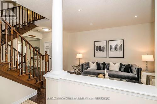 7 Cragg Crescent, Ajax, ON - Indoor