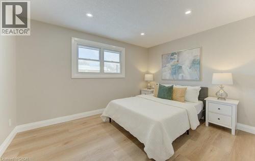 bedroom 1 - 402 Heritage Drive, Kitchener, ON - Indoor Photo Showing Bedroom