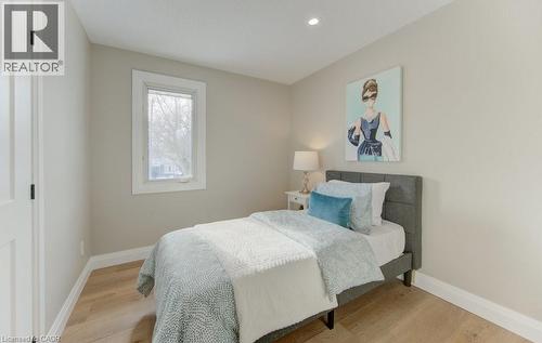 bedroom 2 - 402 Heritage Drive, Kitchener, ON - Indoor Photo Showing Bedroom