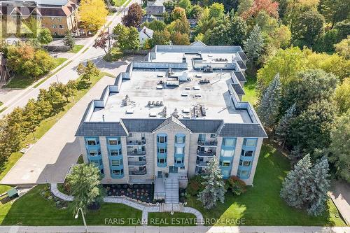 307 - 85 Wellington Street W, Aurora, ON - Outdoor