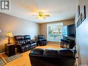 318 Forsyth Crescent, Regina, SK  - Indoor Photo Showing Living Room 