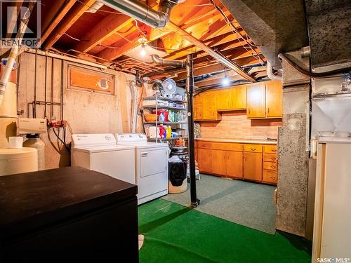 318 Forsyth Crescent, Regina, SK - Indoor Photo Showing Laundry Room