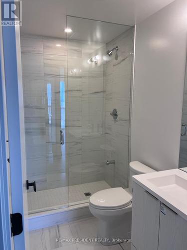 5302 - 8 Interchange Way, Vaughan, ON - Indoor Photo Showing Bathroom