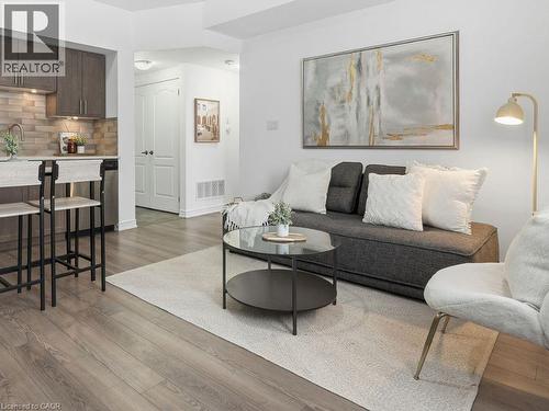 154 WATSON Parkway N  Guelph, ON N1E 0P6