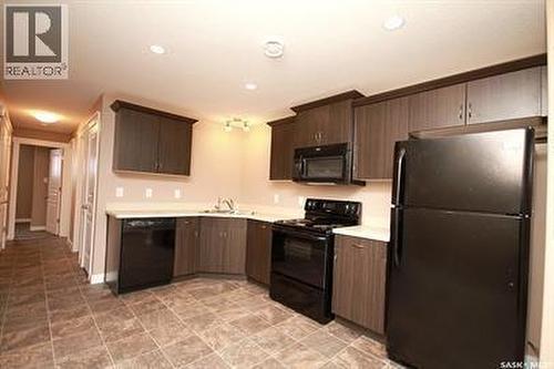 2310 Lindsay Street, Regina, SK - Indoor Photo Showing Kitchen