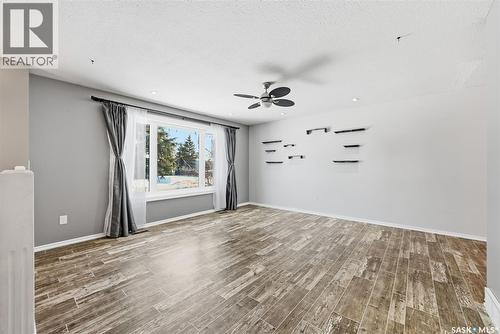 3441 12Th Avenue E, Prince Albert, SK - Indoor Photo Showing Other Room