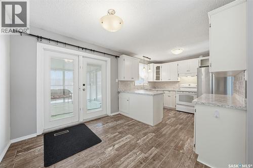 3441 12Th Avenue E, Prince Albert, SK - Indoor Photo Showing Kitchen