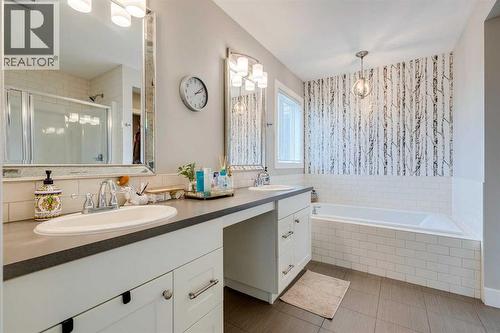 75 Masters Rise Se, Calgary, AB 