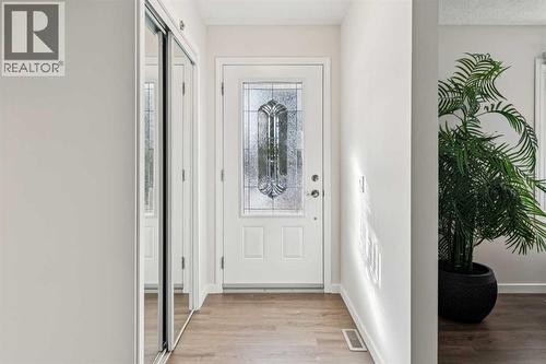 195 Lake Adams Crescent Se, Calgary, AB - Indoor Photo Showing Other Room