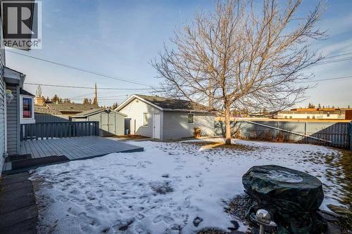 195 Lake Adams Crescent Se, Calgary, AB - Outdoor