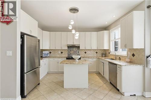 75 Chase Crescent, Cambridge, ON - Indoor Photo Showing Kitchen