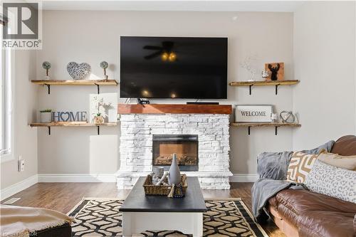 75 Chase Crescent, Cambridge, ON - Indoor Photo Showing Living Room With Fireplace