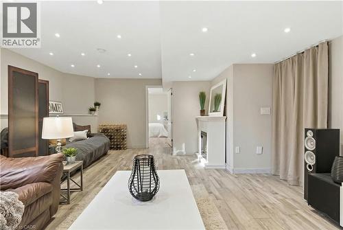 75 Chase Crescent, Cambridge, ON - Indoor Photo Showing Other Room