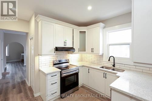 480 Quebec Street, London East (East G), ON - Indoor Photo Showing Kitchen With Double Sink