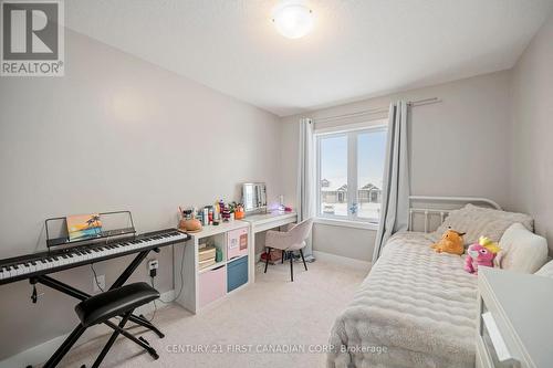 36 - 1375 Whetherfield Street, London North (North M), ON - Indoor Photo Showing Bedroom