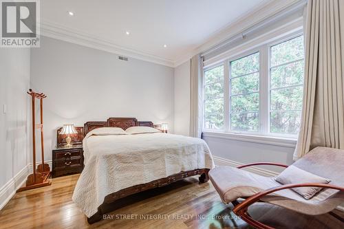 9 Highland Court, Aurora, ON - Indoor Photo Showing Bedroom