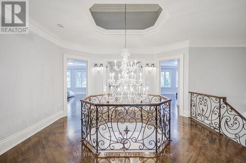 9 Highland Court, Aurora, ON - Indoor Photo Showing Other Room