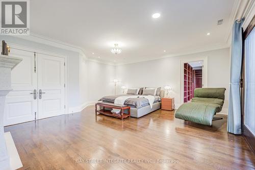 9 Highland Court, Aurora, ON - Indoor