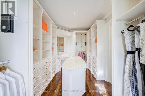 9 Highland Court, Aurora, ON - Indoor