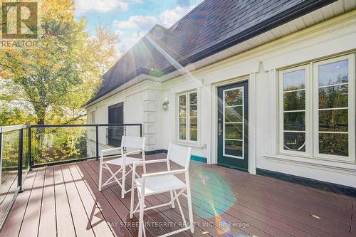 9 Highland Court, Aurora, ON - Outdoor With Deck Patio Veranda With Exterior