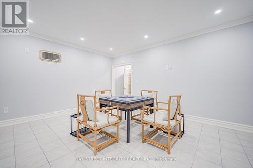 9 Highland Court, Aurora, ON - Indoor