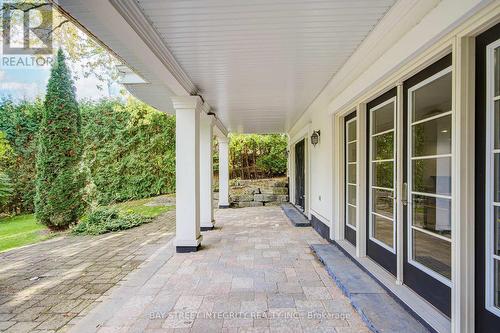 9 Highland Court, Aurora, ON - Outdoor With Deck Patio Veranda With Exterior