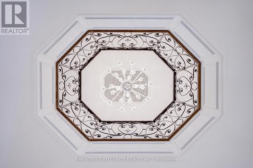 9 Highland Court, Aurora, ON - Other