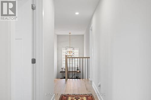 148 Aubrais Crescent, Ottawa, ON - Indoor Photo Showing Other Room