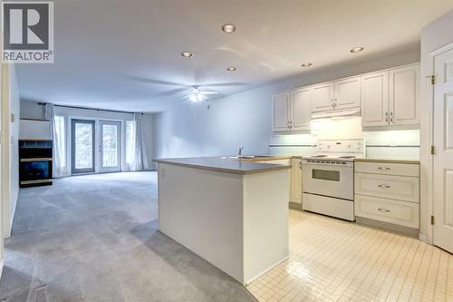 4, 704 8Th Avenue, Canmore, AB - Indoor Photo Showing Kitchen