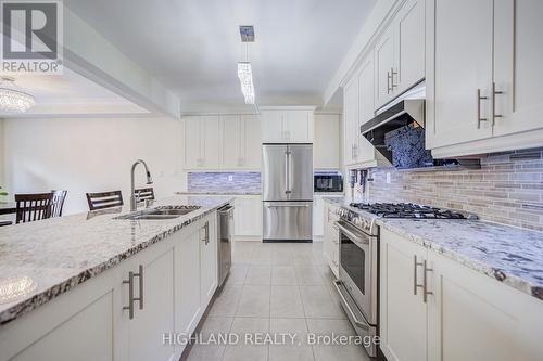 1569 Eglinton Avenue W, Mississauga, ON - Indoor Photo Showing Kitchen With Double Sink With Upgraded Kitchen