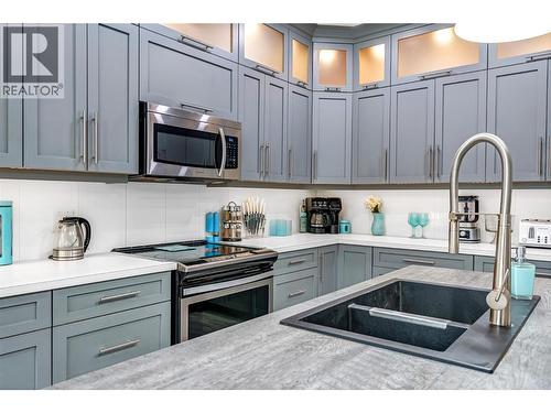 3445 Jackson Avenue, Armstrong, BC - Indoor Photo Showing Kitchen With Double Sink With Upgraded Kitchen