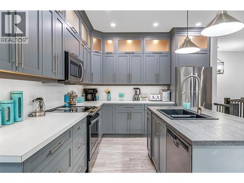 3445 Jackson Avenue, Armstrong, BC - Indoor Photo Showing Kitchen With Double Sink With Upgraded Kitchen