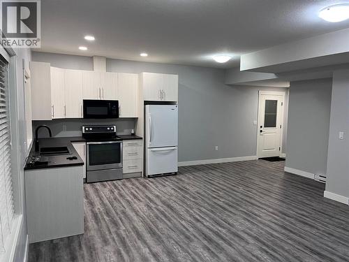 Suite - 3445 Jackson Avenue, Armstrong, BC - Indoor Photo Showing Kitchen
