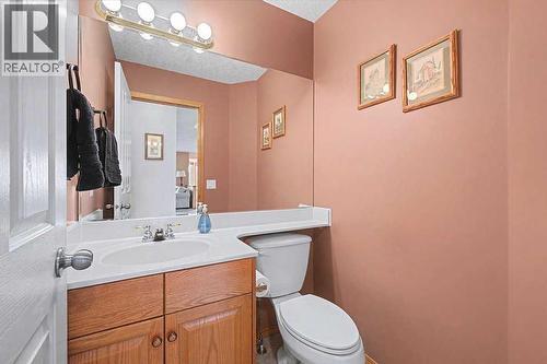 105 Citadel Crest Park Nw, Calgary, AB - Indoor Photo Showing Bathroom
