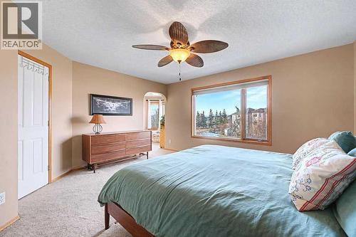 105 Citadel Crest Park Nw, Calgary, AB - Indoor Photo Showing Bedroom