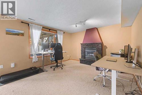 105 Citadel Crest Park Nw, Calgary, AB - Indoor Photo Showing Office