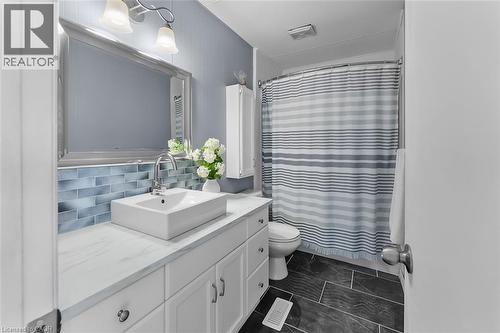 82 Tupper Drive, Thorold, ON - Indoor Photo Showing Bathroom