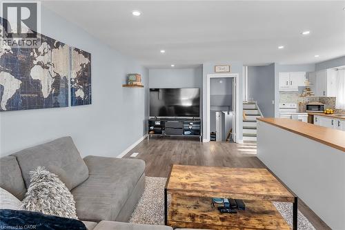 82 Tupper Drive, Thorold, ON - Indoor Photo Showing Living Room