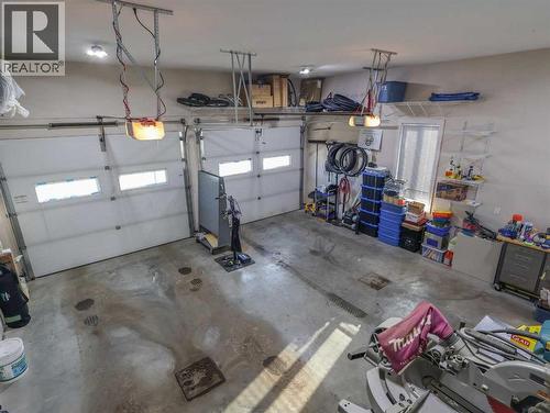 4020 Monarch Way, Stettler, AB - Indoor Photo Showing Garage