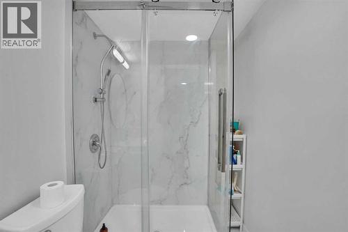 73 Covebrook Place Ne, Calgary, AB - Indoor Photo Showing Bathroom