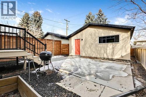 2728 Cochrane Road Nw, Calgary, AB - Outdoor