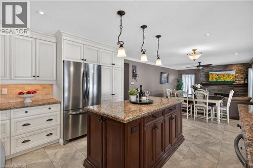 2264 Britannia Road, Burlington, ON - Indoor Photo Showing Kitchen With Upgraded Kitchen