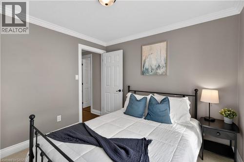 2264 Britannia Road, Burlington, ON - Indoor Photo Showing Bedroom