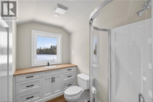2264 Britannia Road, Burlington, ON - Indoor Photo Showing Bathroom