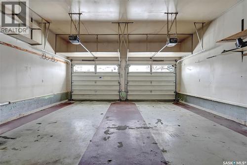 4154 Wascana Ridge Place, Regina, SK - Indoor Photo Showing Garage