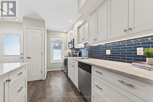 90D Templeton Street, Ottawa, ON - Indoor Photo Showing Kitchen