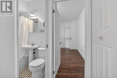 293 St Andrew Street, Ottawa, ON - Indoor Photo Showing Bathroom