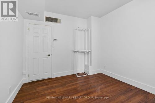 293 St Andrew Street, Ottawa, ON - Indoor Photo Showing Other Room